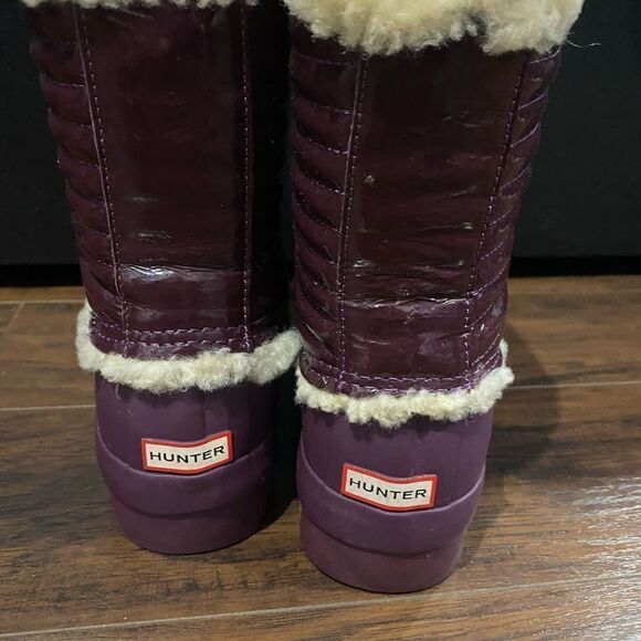 Hunter Snow Burgundy Boots with Fur Lining - Picture 3 of 9